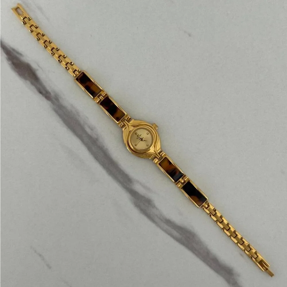 Sku‎ : 0451 cute gold mini watch bracelet with brown Inserts with marble pattern